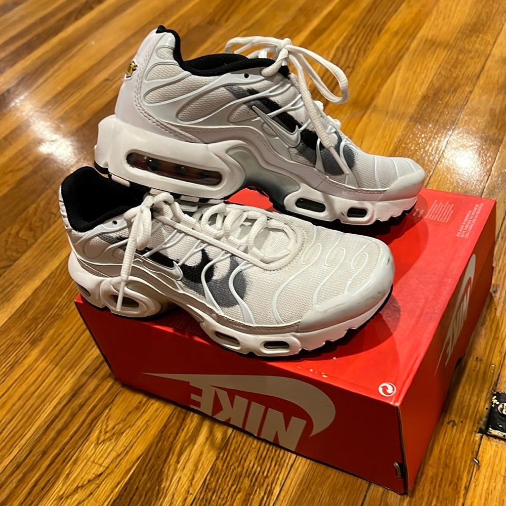 Kids Nike Air Max Plus GS size 4Y